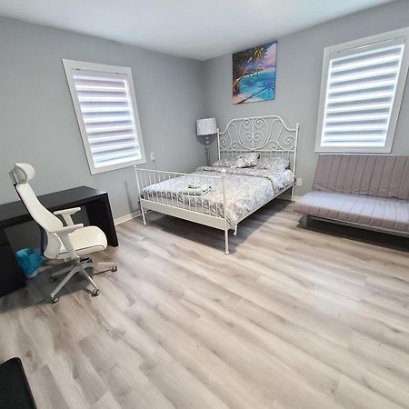 Downtown Ottawa Spacious Room Accommodation エクステリア 写真