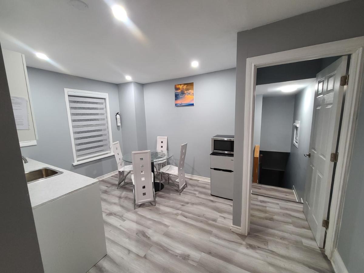 Downtown Ottawa Spacious Room Accommodation エクステリア 写真