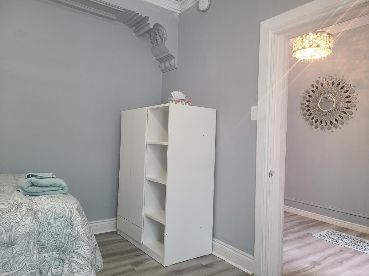 Downtown Ottawa Spacious Room Accommodation エクステリア 写真