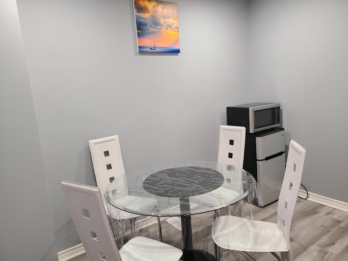 Downtown Ottawa Spacious Room Accommodation エクステリア 写真