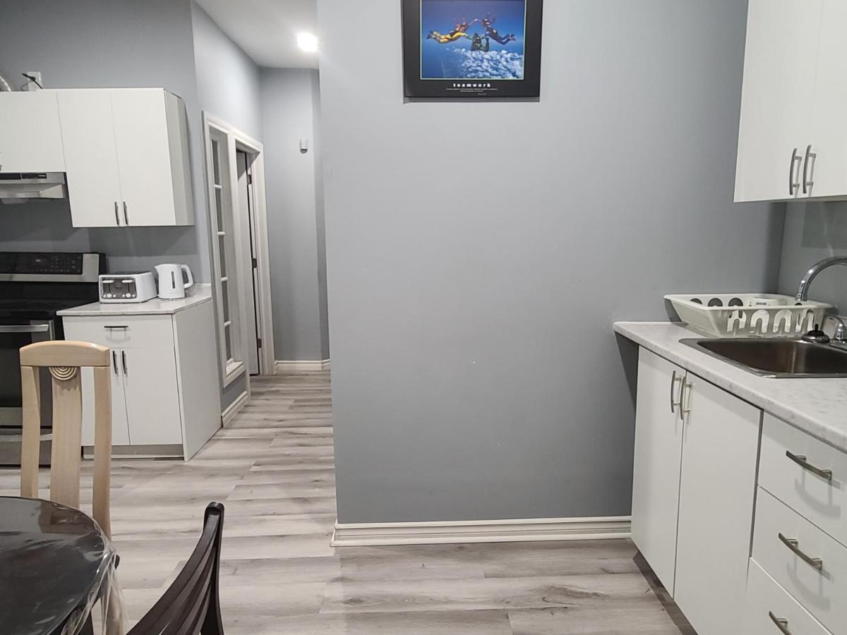 Downtown Ottawa Spacious Room Accommodation エクステリア 写真