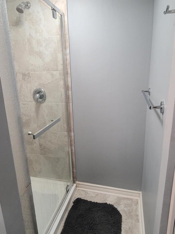 Downtown Ottawa Spacious Room Accommodation エクステリア 写真